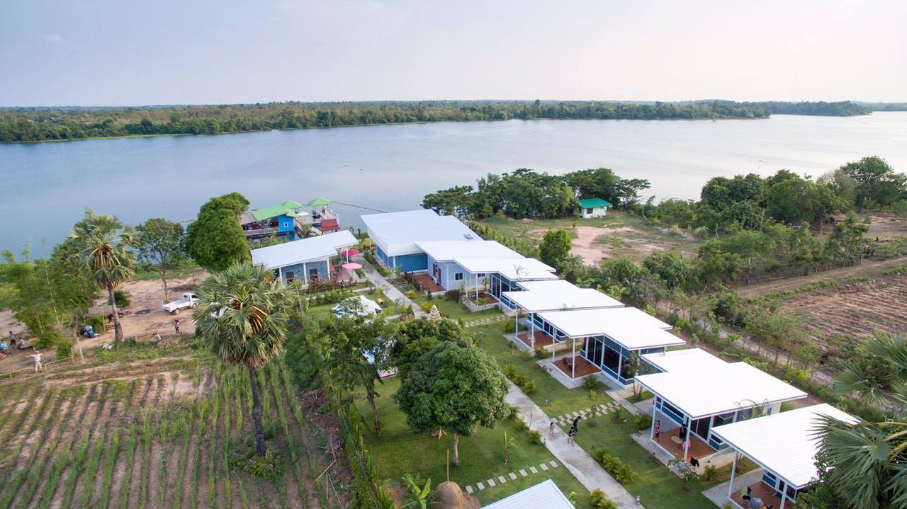 Bluemoon Riverside Phibun Mangsahan Exterior photo